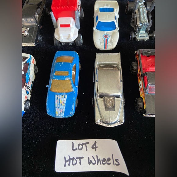 Lot 4 - 50 HOT WHEELS die cast CARS Various ages USED Toy Box Condition READ - Picture 10 of 10